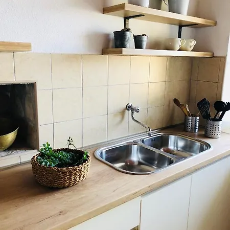 Tatinja House 度假居 *